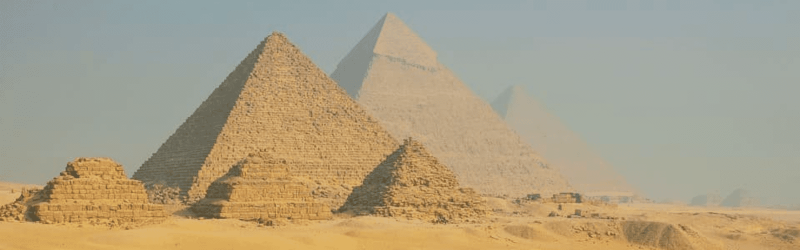 Pirámides y Sakkara